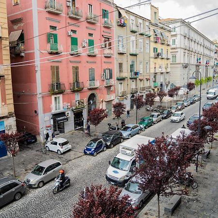 Domus Ugo Apartment Napoli Bagian luar foto