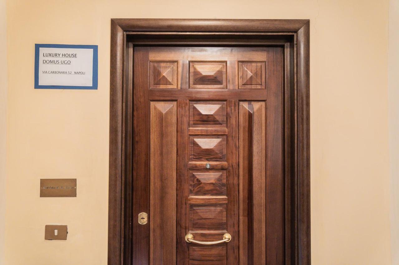 Domus Ugo Apartment Napoli Bagian luar foto